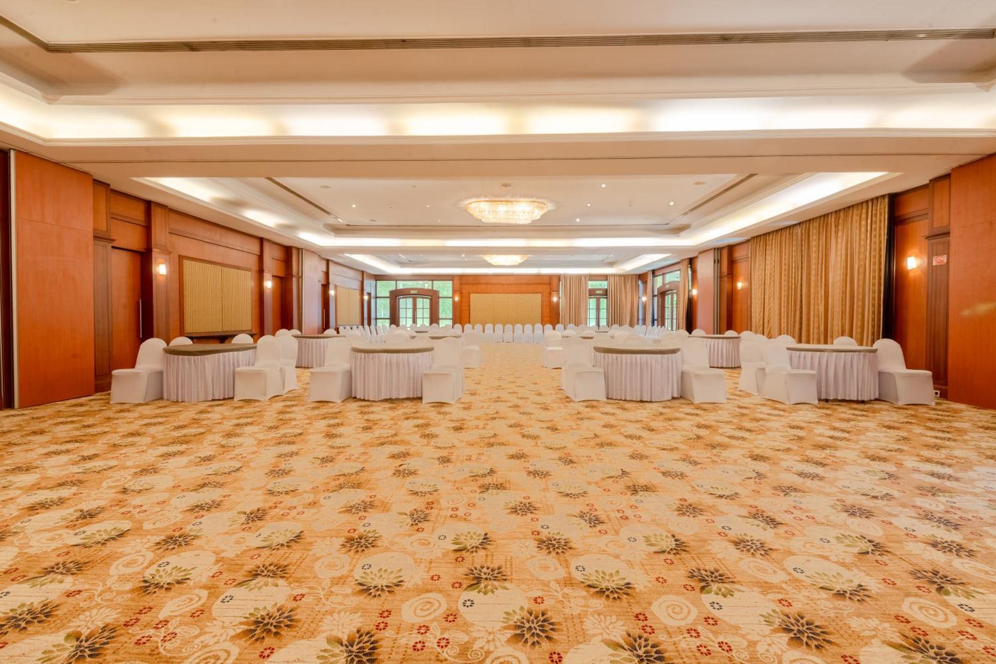 Club Mahindra Golden Landmark, Mysuru Экстерьер фото