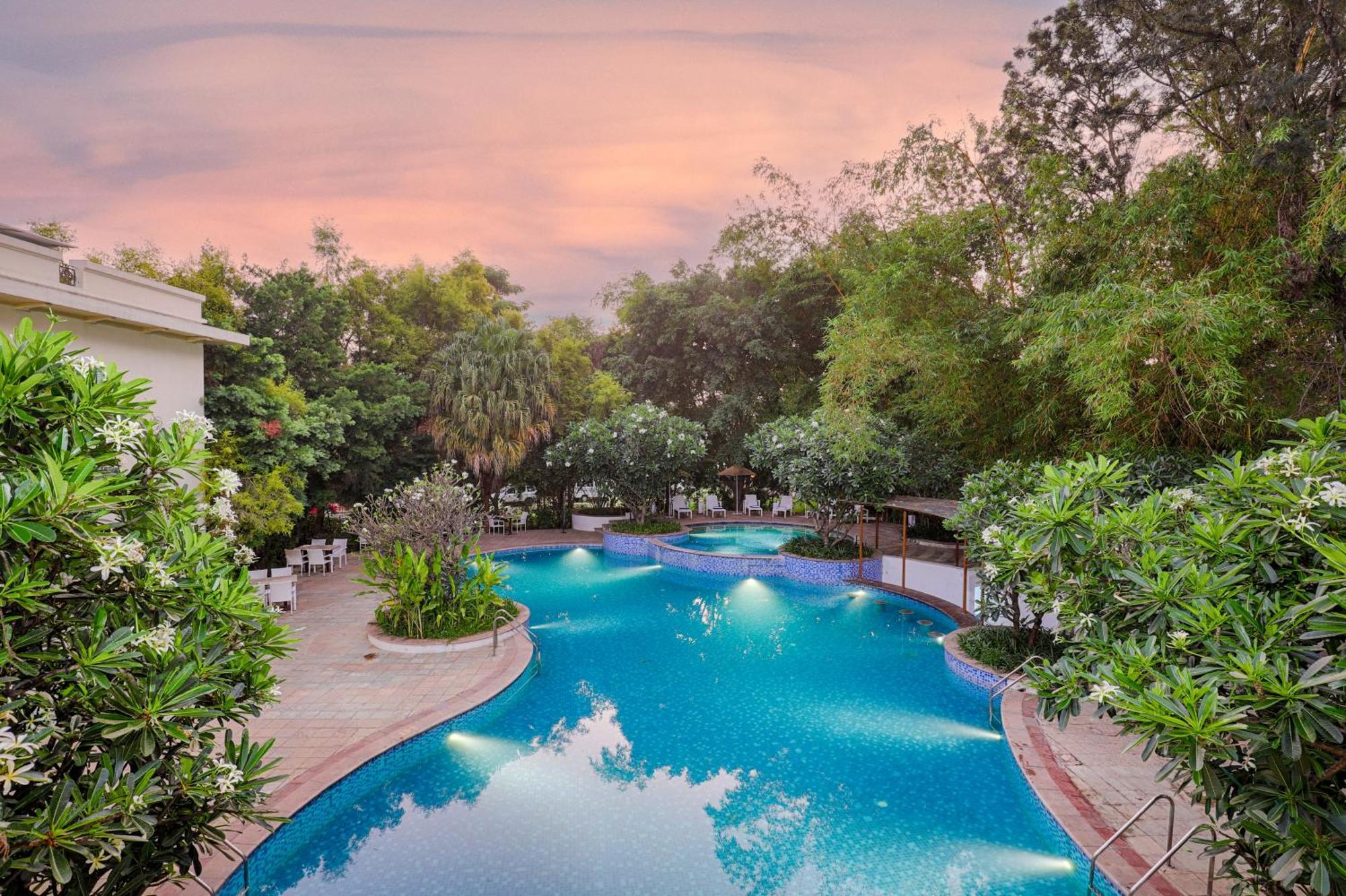 Club Mahindra Golden Landmark, Mysuru Экстерьер фото
